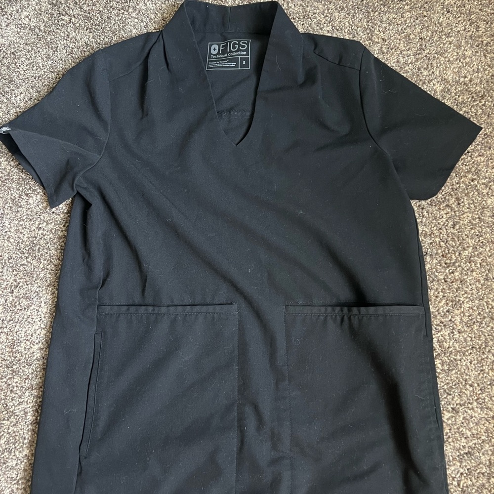 Figs black top size small